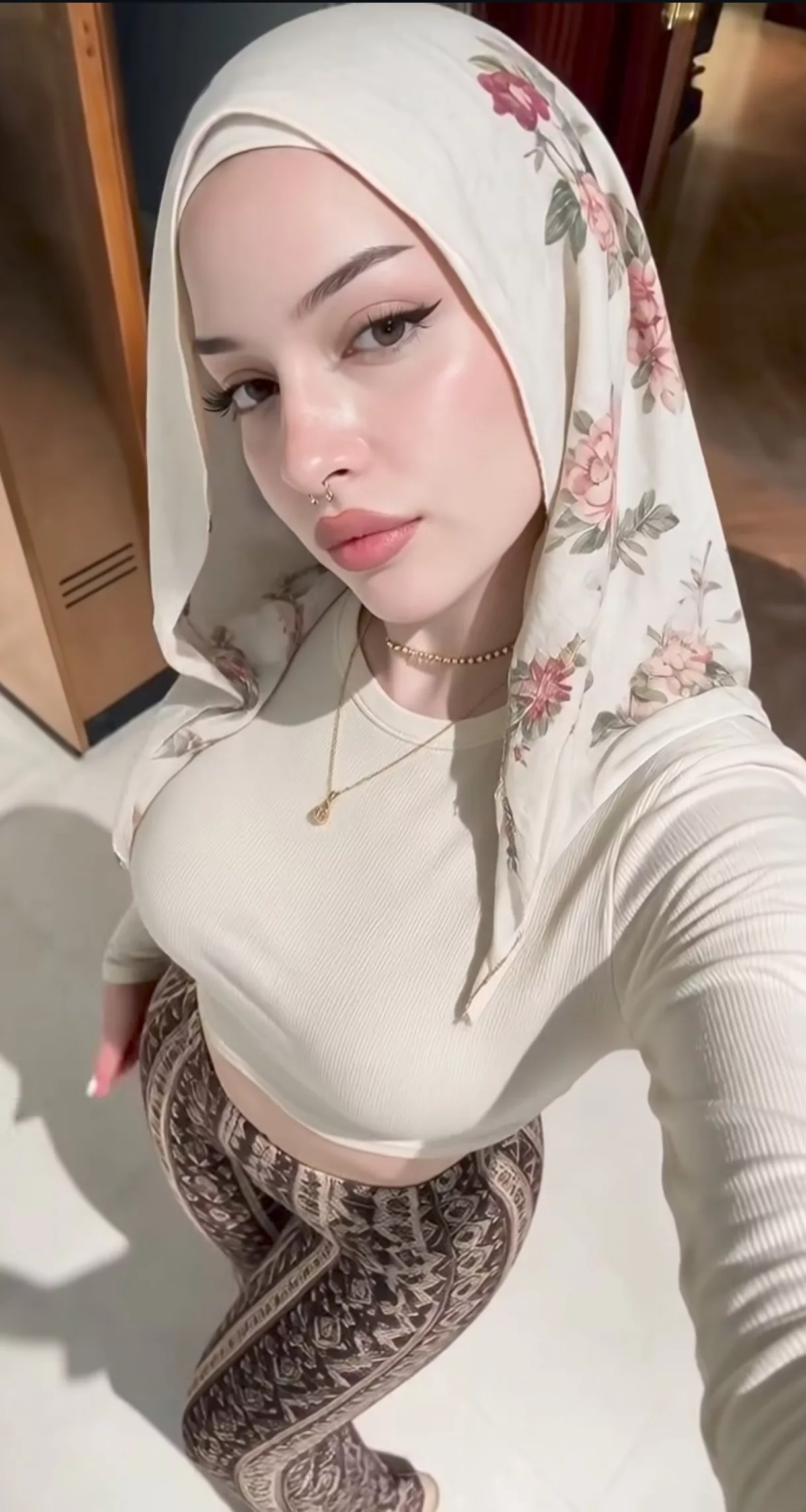 Anadolu Yakası Escort Zehra: Sıcak ve Sevecen Bir Tanışma